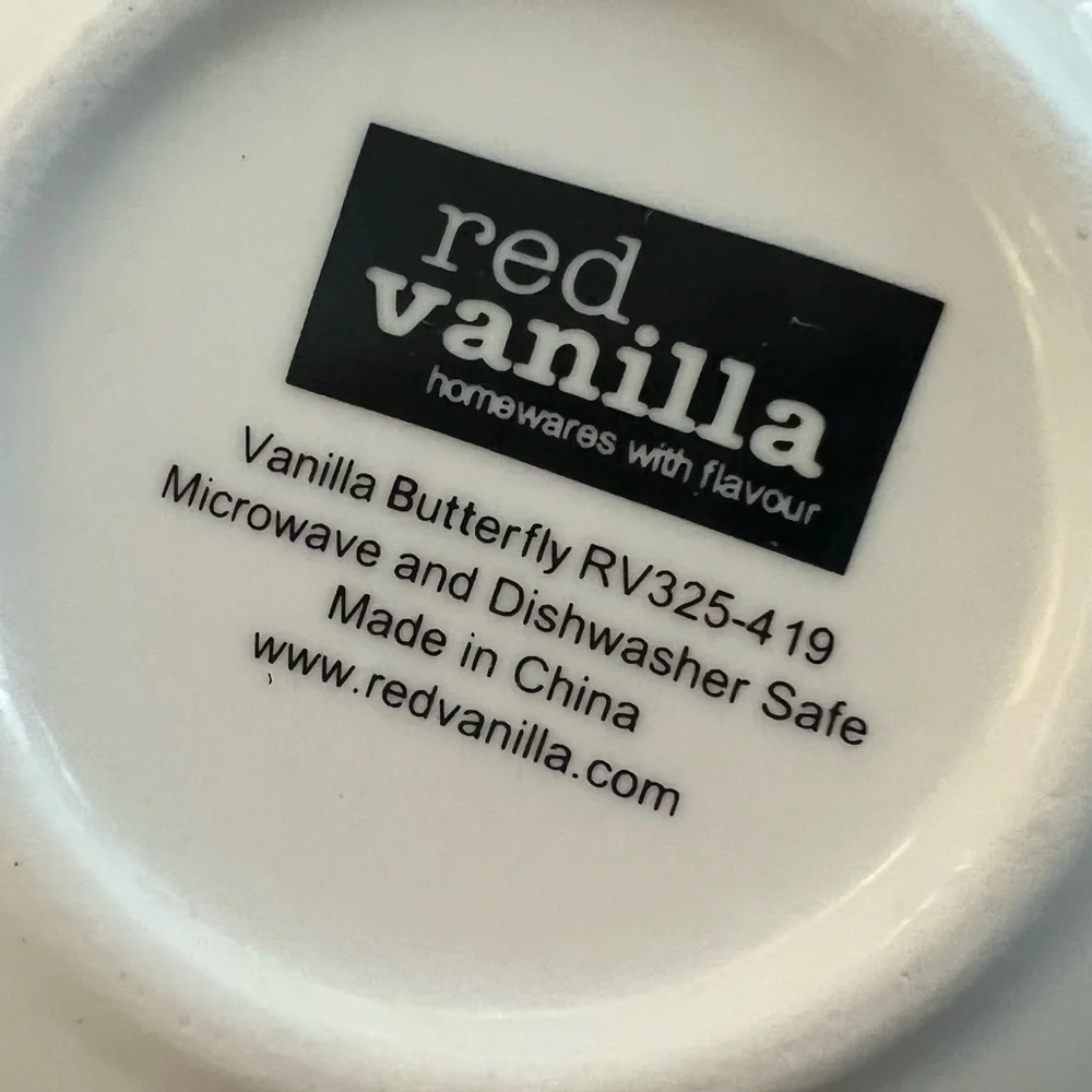Red Vanilla butterfly set 4 condiment bowls and bamboo tray
